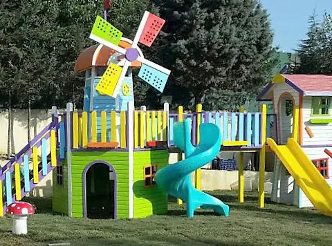 Yel Değirmenli Ahşap Oyun Parkı — Ahşap Oyun Parkları