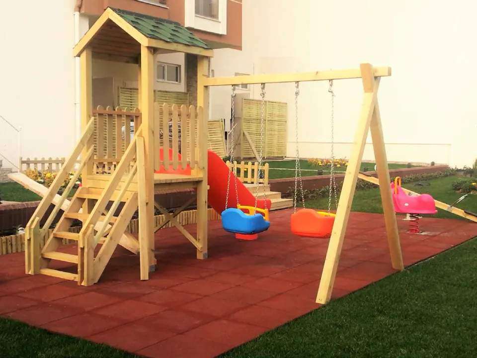 Oyun Evli Salıncaklı Ahşap Oyun Parkı — Ürün