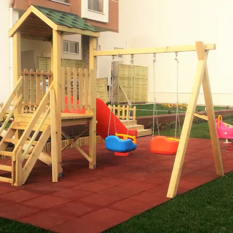 Oyun Evli Salıncaklı Ahşap Oyun Parkı — Ahşap Oyun Parkları