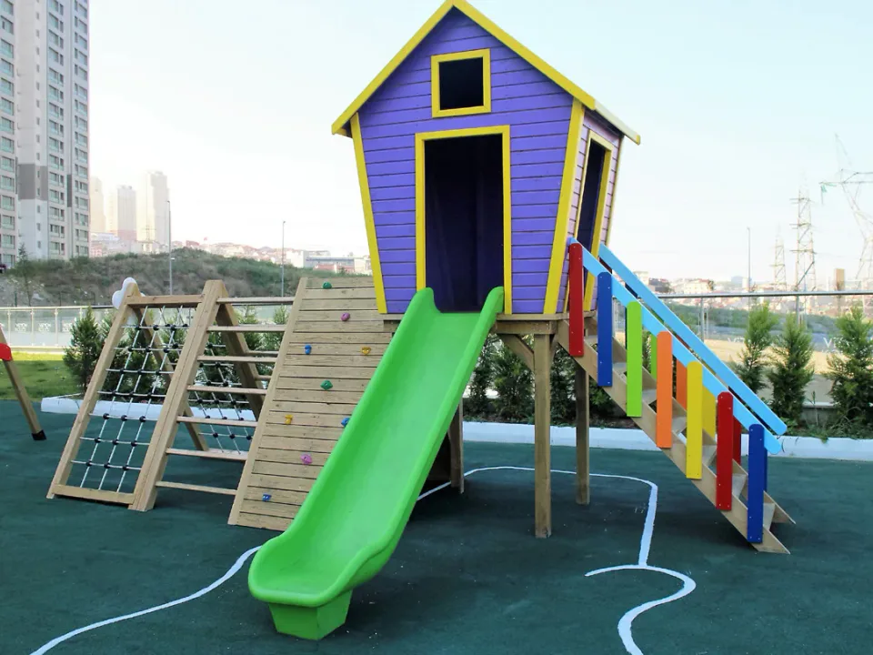 Tırmanma Rampalı Oyun Evli Ahşap Oyun Parkı — Ürün