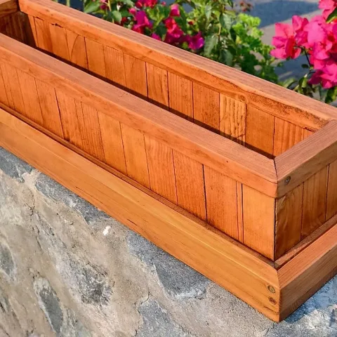 Kademeli Uzun Ahşap Saksı — Ahşap Saksı ve Çiçeklikler