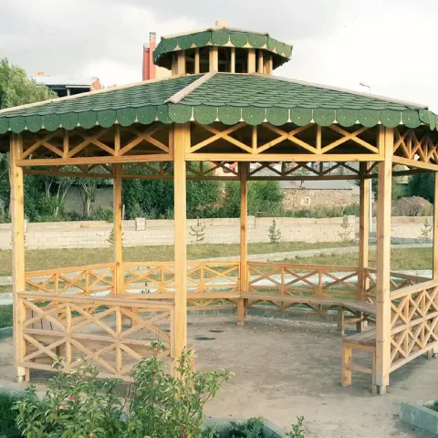 Kafes Yan Panelli Sekizgen Kamelya — Ahşap Dış Mekan Uygulamaları