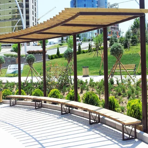 Kavisli Çatılı Ahşap Park Pergolası — Ahşap Pergolalar
