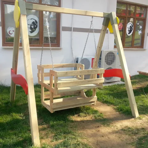 Oturaklı Ahşap Gondol Salıncak — Ahşap Salıncaklar