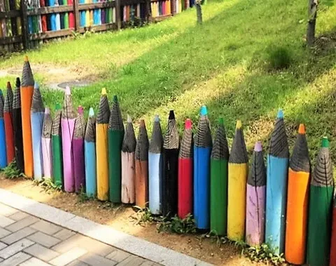 Renkli Kurşun Kalem Ahşap Çit — Ahşap Çit ve Seperatörler
