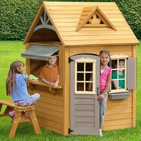 Sevimli Ahşap Oyun Evi — Ahşap Oyun Evleri
